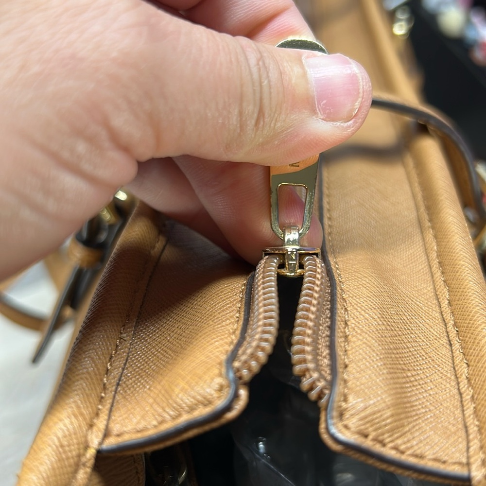Michael Kors Tan Tote Bag - Picture 14 of 16